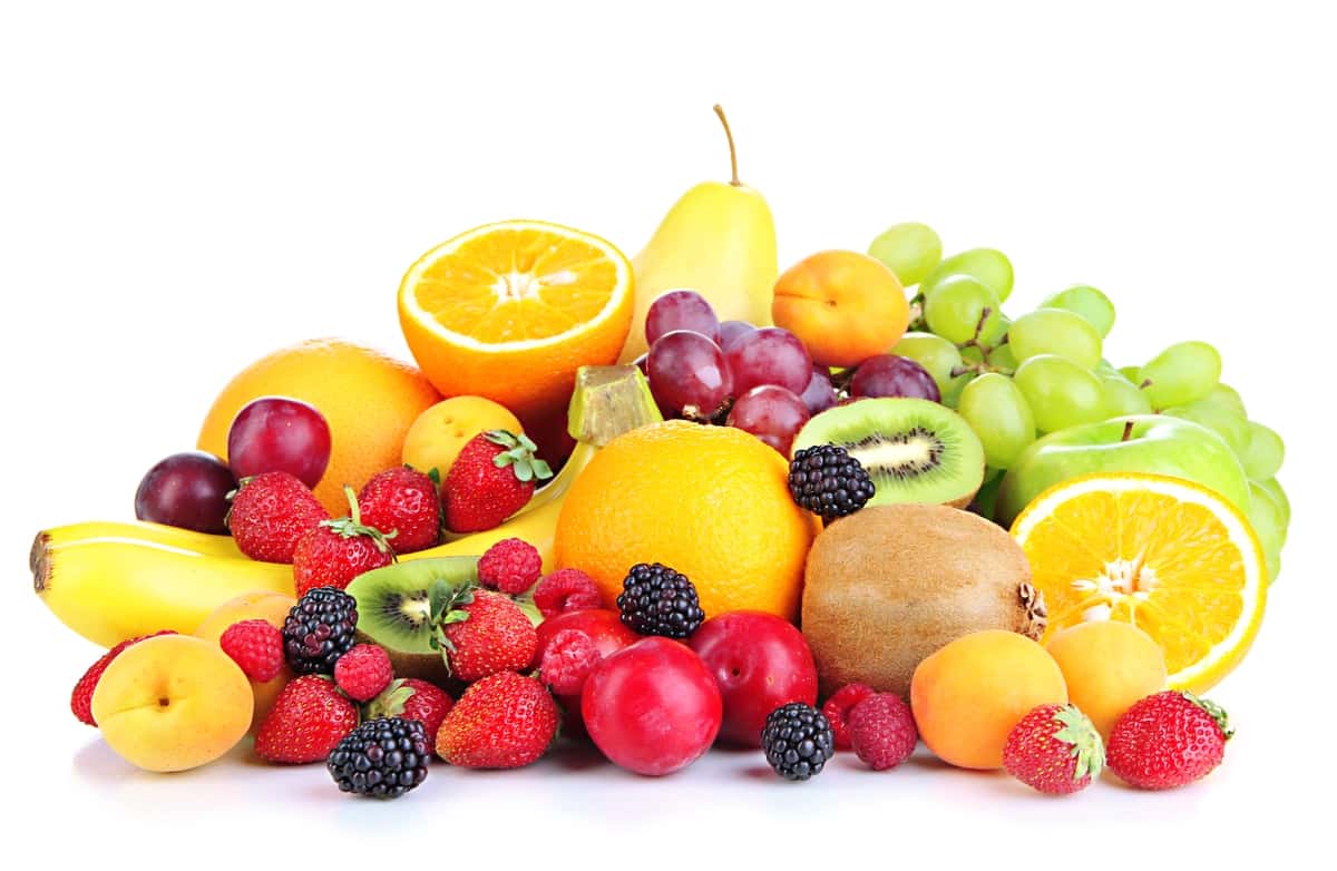 Yangi uzilgan mevalar rezavorlar oq izolyatsiya qilingan | Fresh fruits berries isolated white 1