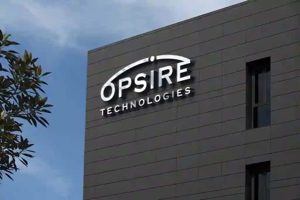 3D logotipi maketi zamonaviy qora bino | 3d logo mockup modern black building