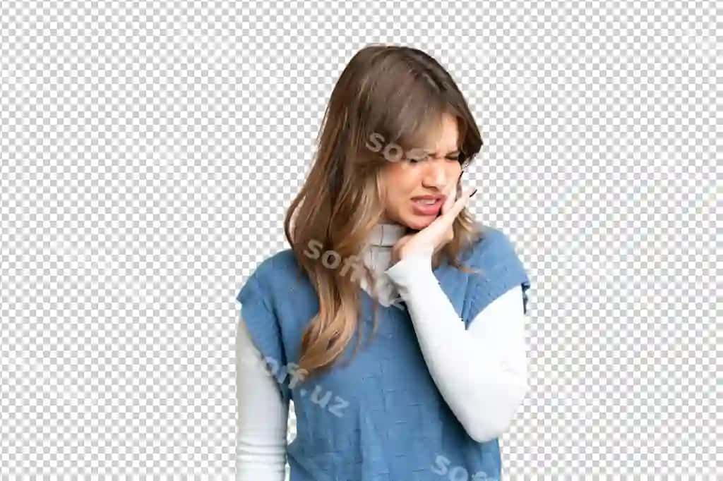 Yosh qiz ajraltirilgan kroma kalit fon tish og'rig'i bilan | Young girl isolated chroma key background with toothache