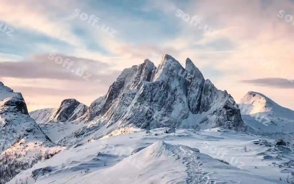 Qadrli qorli tog manzarasi | Scenery majestic snow mountain