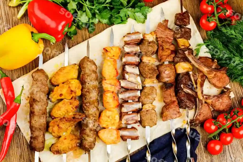 Turli xil goshtli shashliklar | Skewers with different kinds meat dough