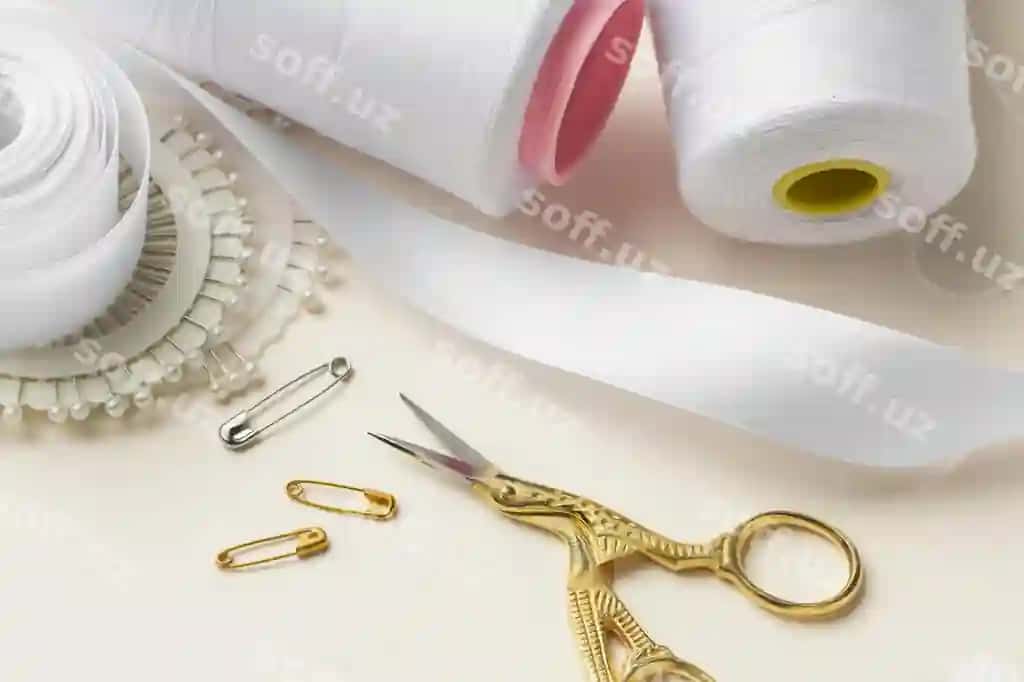 Ipak lentasining haqiqiy kontekst maketi | Silk tape real context mockup