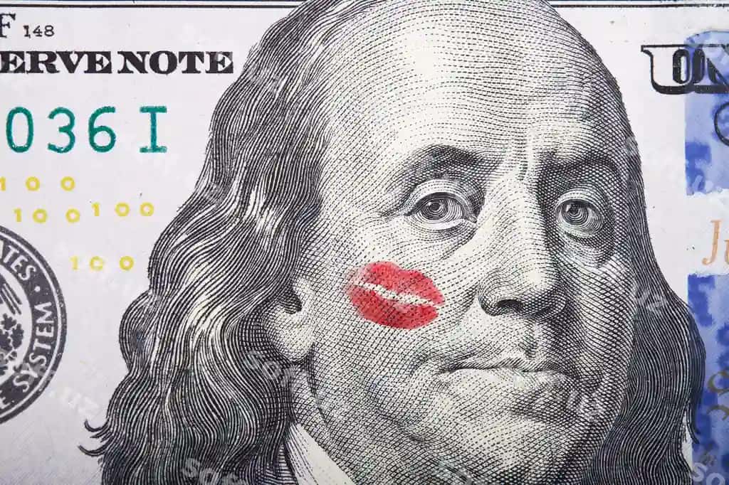 Kiss portreti Benjamin Franklin yuz dollar banknoti | Kiss portrait benjamin franklin hundred dollar bill