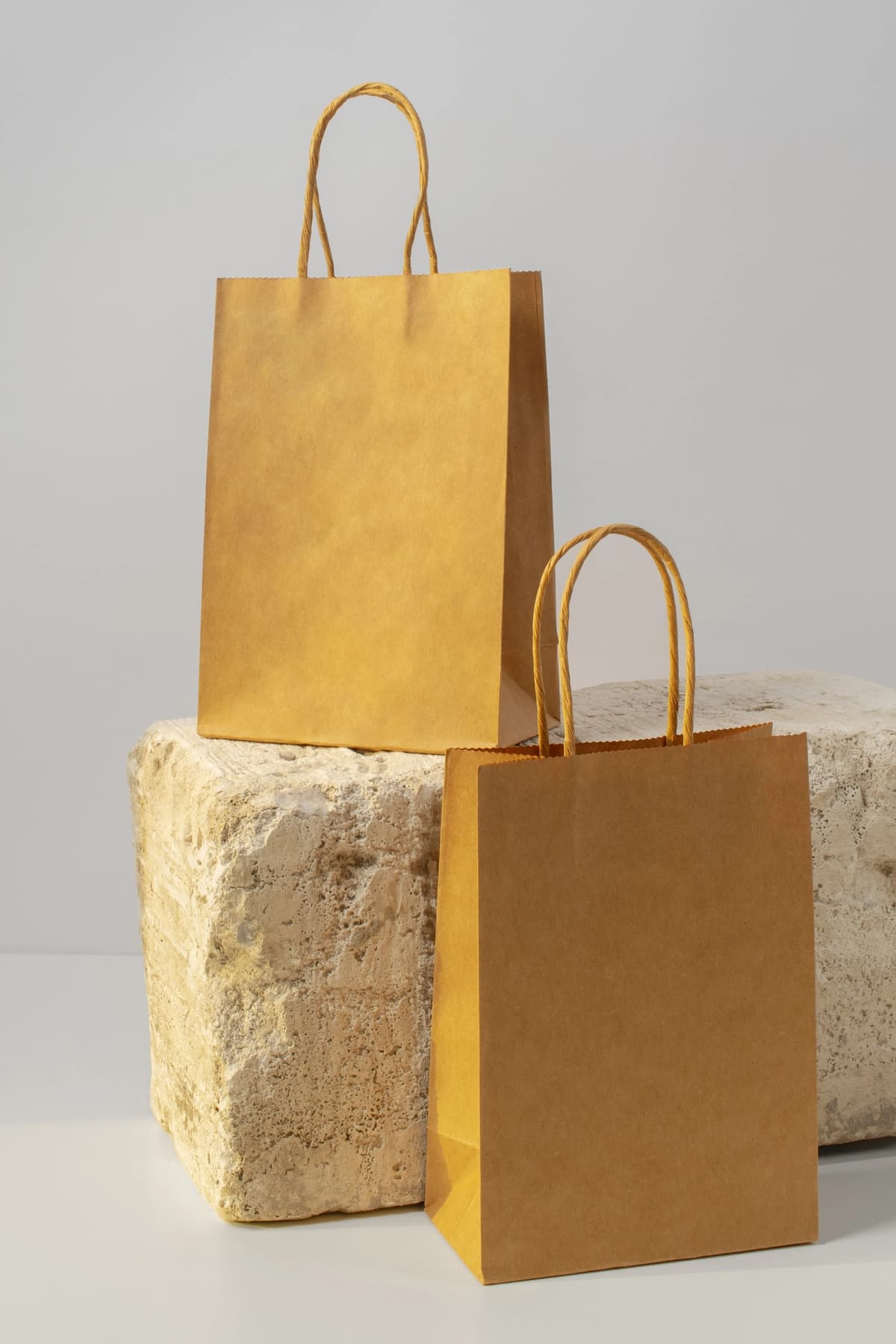 Qog'oz paket maketi | Paper bag mockup