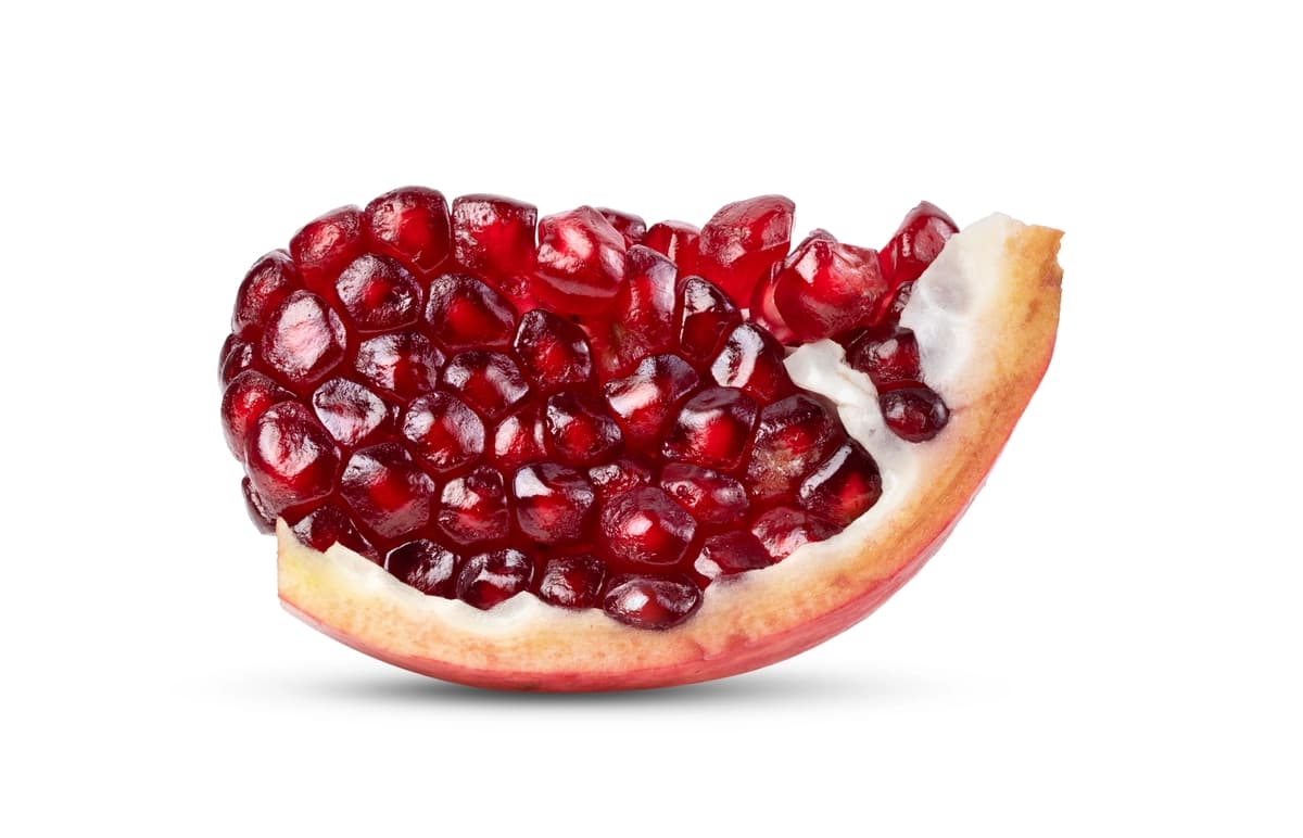 Anor izolyatsiya qilingan | Pomegranate isolated