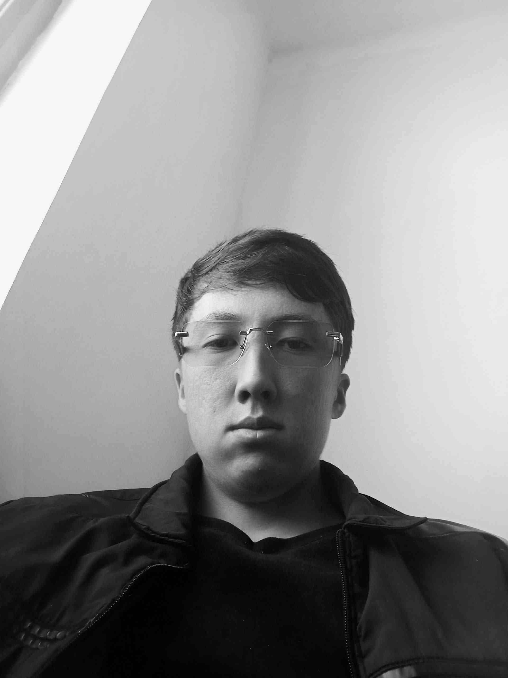 Adham Ochilov